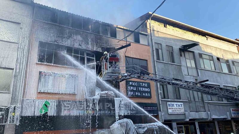 BAYRAMPAŞA'DA SABAHIN ERKEN SAATLERİNDE