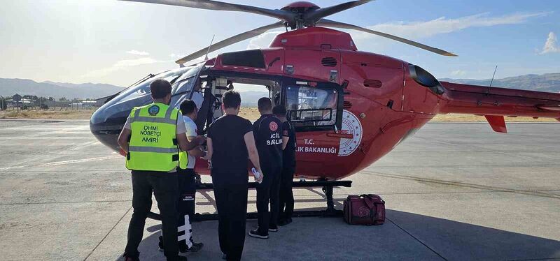 Bingöl’de yaşlı adam için ambulans helikopter havalandı