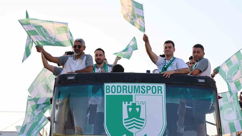 Bodrum’da şampiyonluk coşkusu: Binlerce taraftar kenti yeşil-beyaza bürüdü