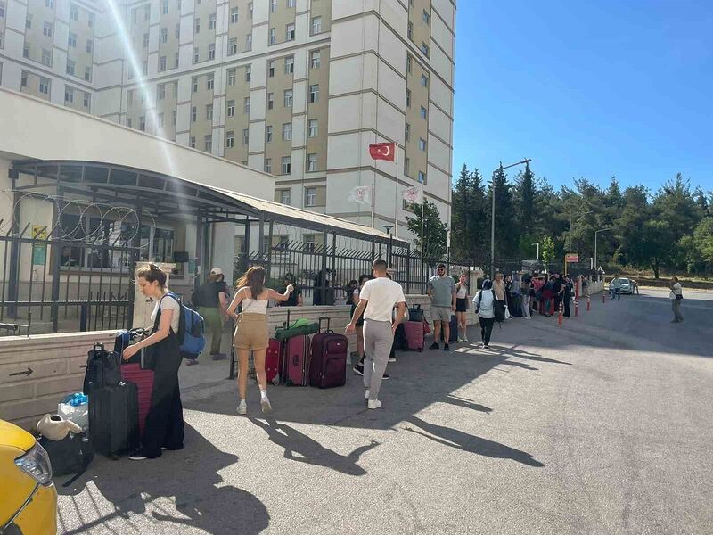 ULUDAĞ ÜNİVERSİTESİ'NDEKİ YURTLAR BOŞALTILIYOR