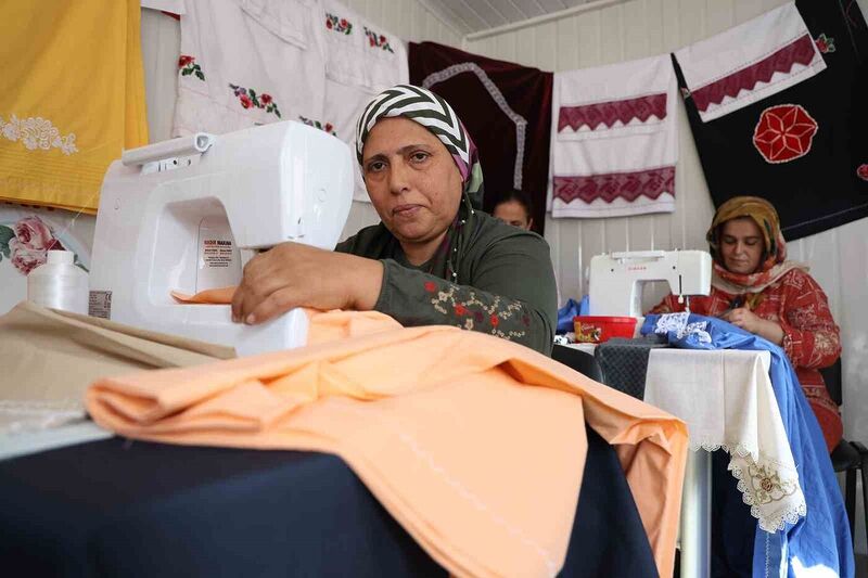 HATAY'IN KUMLU İLÇESİNDE HALK