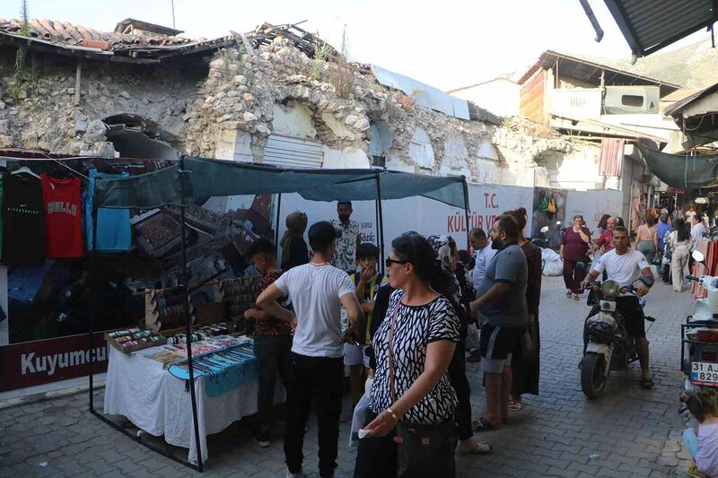 DEPREMİN YARALARININ SARILDIĞI HATAY’DA