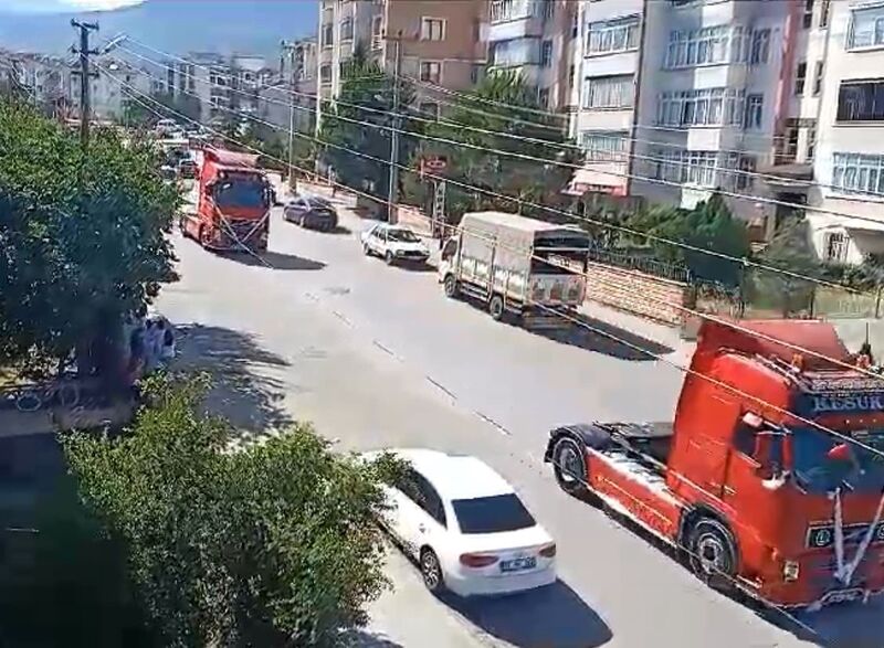 KARABÜK'TE DÜĞÜN KONVOYUNA KATILAN