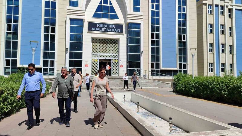 Eski öğrencisinin tacizine uğradığı iddia edilen akademisyen: “7 aydır evimde esirim”