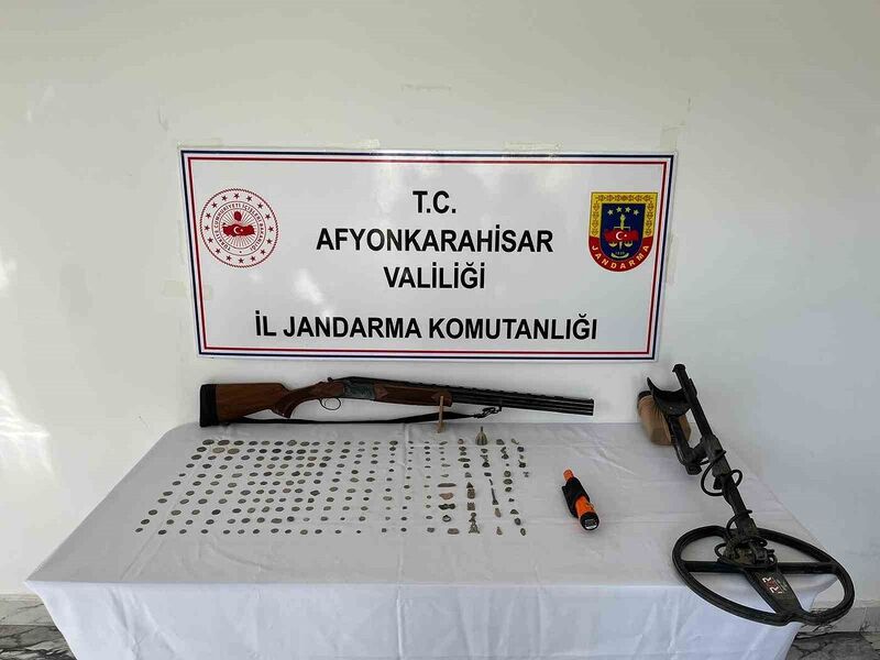 AFYONKARAHİSAR’DA JANDARMA TARAFINDAN BİR