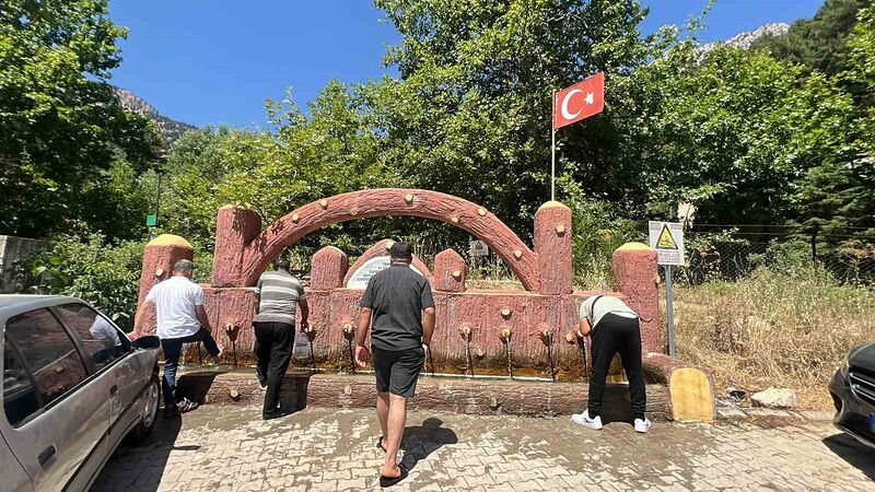 Kahramanmaraş’taki ‘ardıç suyu mesire alanı’ piknikçilerin uğrak yeri oldu