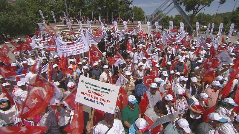 Kamu Birliği Konfederasyonundan “Büyük Devlet Memurları Mitingi”