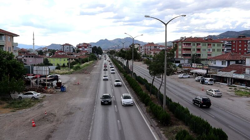 Karadeniz’i İstanbul’a bağlayan D-100 karayolunda trafik yoğunluğu