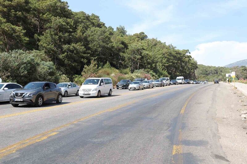 ÖLÜDENİZ’DE KURBAN BAYRAMI YOĞUNLUĞU