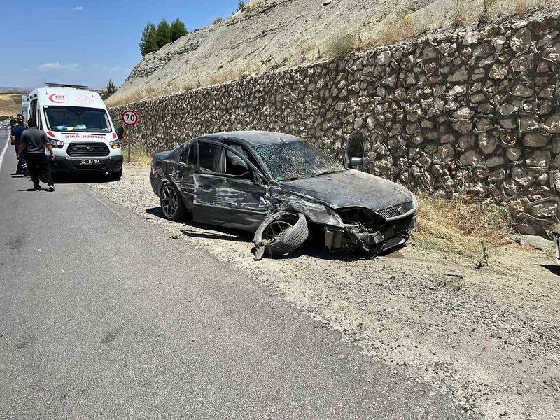 ADIYAMAN'IN GÖLBAŞI İLÇESİNDE OTOMOBİLİN