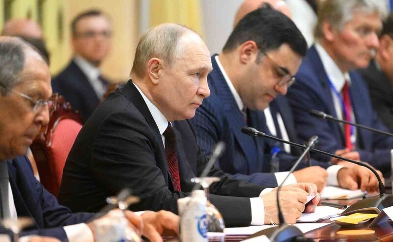 Putin: “Rusya-Vietnam ilişkileri eşitlik, karşılıklı saygı ve çıkarları göz önünde bulundurma ruhuyla gelişiyor”