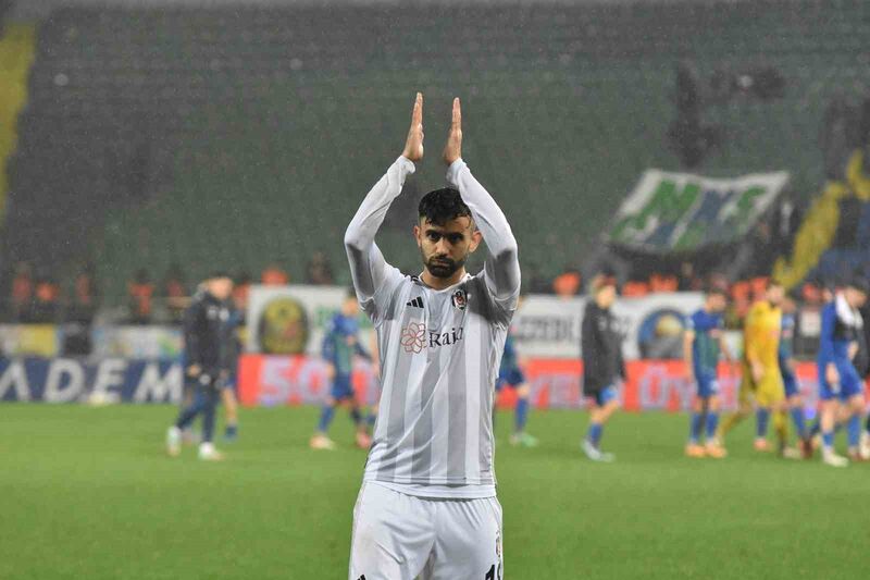 CEZAYİRLİ FUTBOLCU RACHİD GHEZZAL,