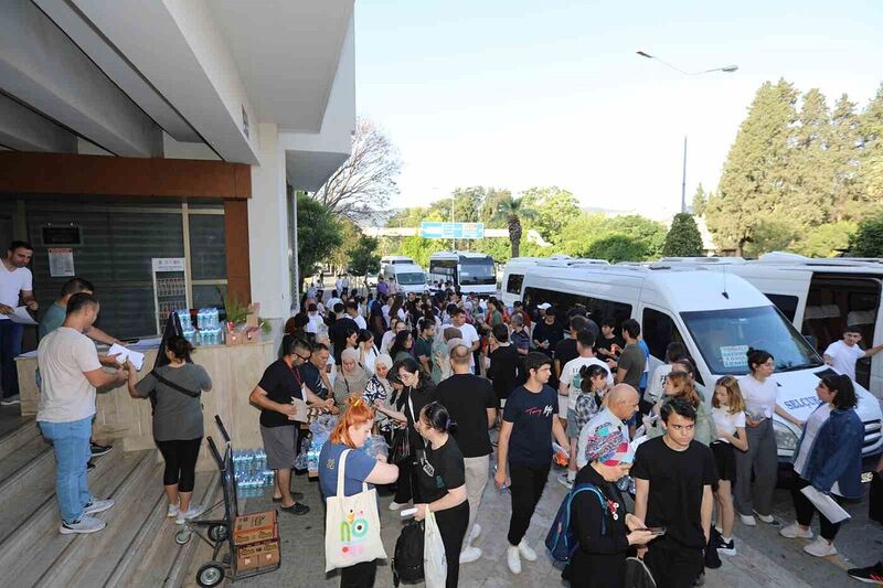 Selçuk Belediyesinden sınav günü ulaşım desteği