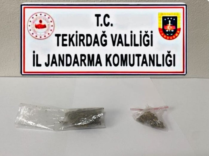 Tekirdağ’da uyuşturucu operasyonunda bonzai, esrar ve metamfetamin ele geçirildi