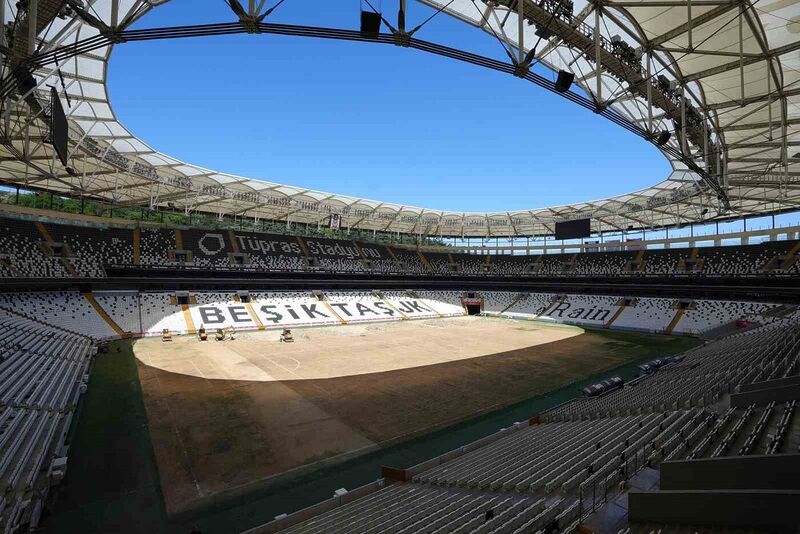 Tüpraş Stadyumu’nda saha zemini yenileme çalışmaları başladı