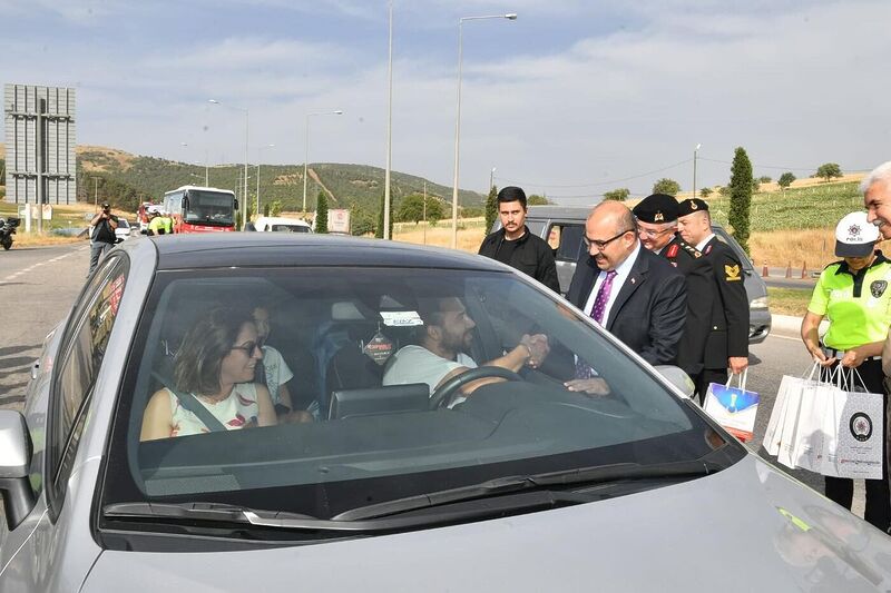 BALIKESİR VALİSİ İSMAİL USTAOĞLU,