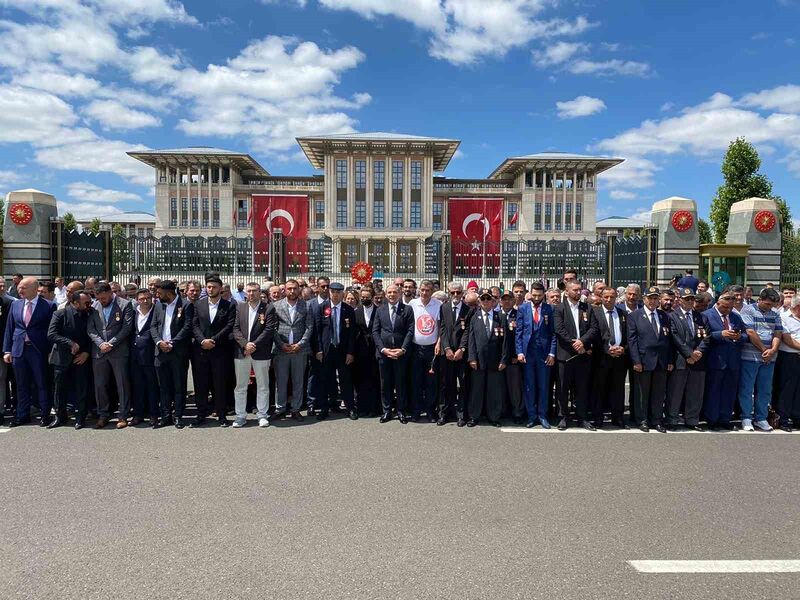 15 TEMMUZ DEMOKRASİ ŞEHİTLERİ,