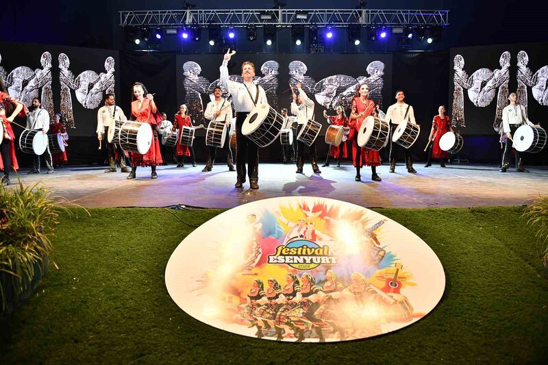 3. Uluslararası Esenyurt Halk Dansları, Müzik ve Sanat Festivali’nde Anadolu Ateşi sahne aldı