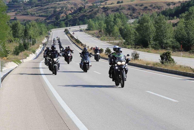 340 kilometrelik İstiklal Yolu’ndaki motosiklet sürüşü ikinci gününde devam ediyor