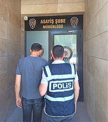 6 yıl hapis cezası ile aranan şahıs polisin takibi sonrası yakalandı