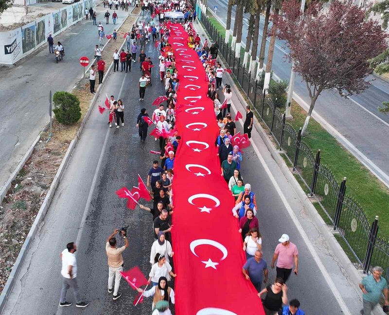 ADIYAMAN'DA, 15 TEMMUZ DEMOKRASİ