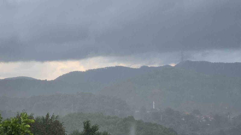 ZONGULDAK'TA ANİDEN BASTIRAN KUVVETLİ