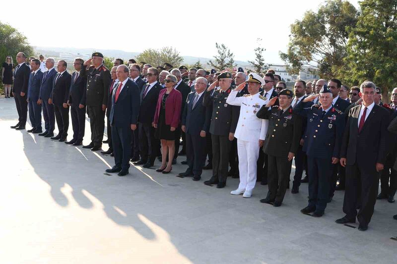 Bakan Güler, KKTC Kurucu Cumhurbaşkanı Denktaş ve Fazıl Küçük’ün kabrini ziyaret etti