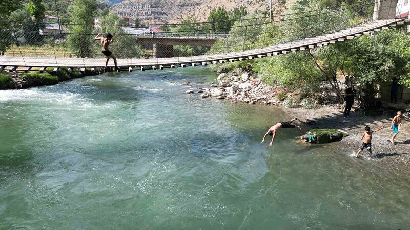 ŞIRNAK’IN BEYTÜŞŞEBAP İLÇESİNDE SICAK