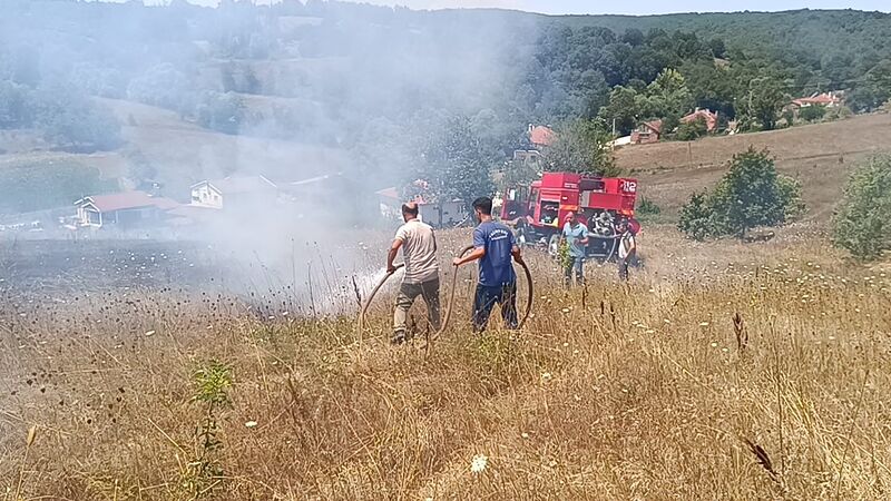 BİLECİK'TE ÇIKAN OT YANGININDA