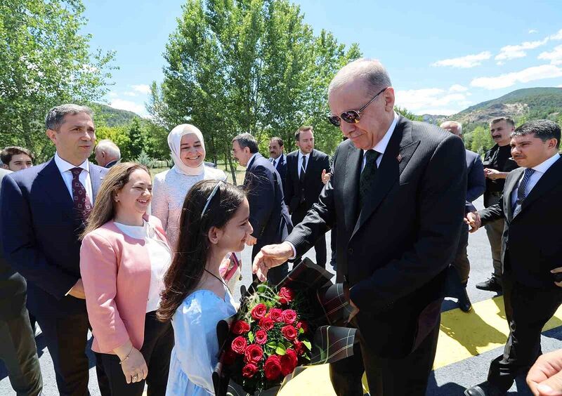 Cumhurbaşkanı Erdoğan: “Toplumda yabancı düşmanlığını ve sığınmacı nefretini körükleyerek hiçbir yere varılamaz”