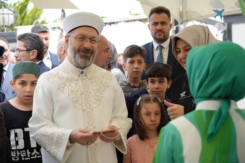 Diyanet İşleri Başkanı Erbaş: “Dünyanın İslam’ın ve Kur’an’ın merhametine ihtiyacı var”