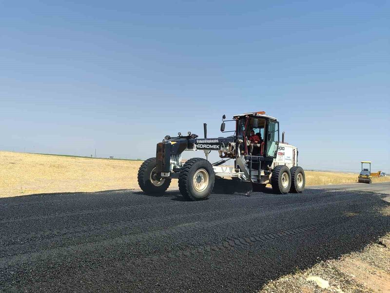 Diyarbakır’da kırsal mahallelerde yollar yenileniyor