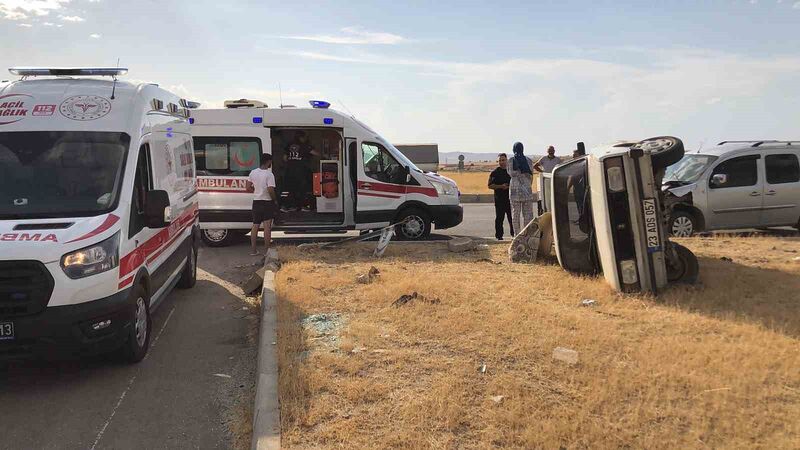 ELAZIĞ’DA OTOMOBİL İLE HAFİF