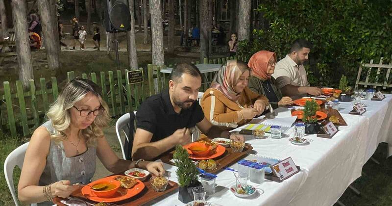 ’En lezzetli tarhana çorbası’ için yarıştılar