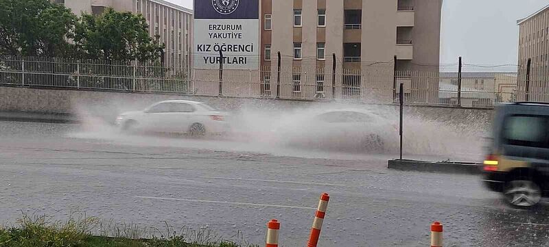 ERZURUM’DA AKŞAM SAATLERİNDE ETKİLİ