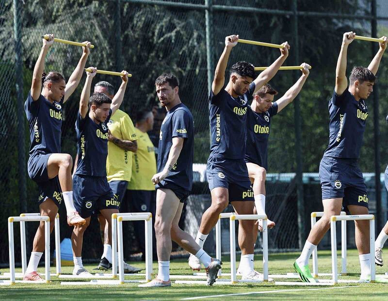 FENERBAHÇE, YENİ SEZON HAZIRLIKLARINI