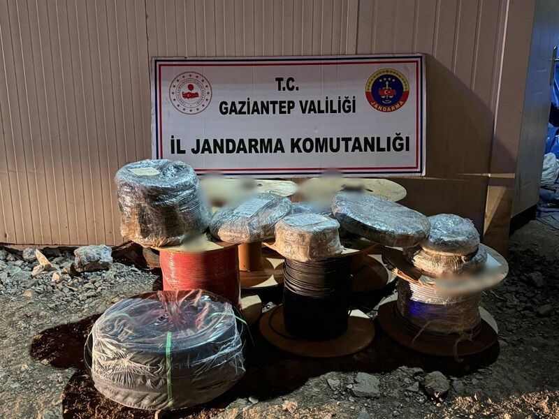 GAZİANTEP JANDARMADAN HIRSIZLARA GEÇİT