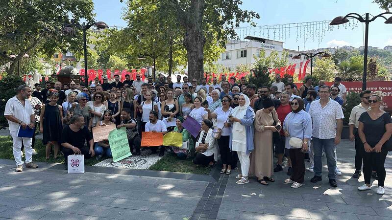 İstanbul’da kuaför ve beraberlerden “Pazar günü tatil” kararına tepki