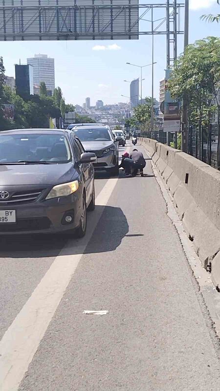 KADIKÖY'DE D-100 KARAYOLU ÜZERİNDE