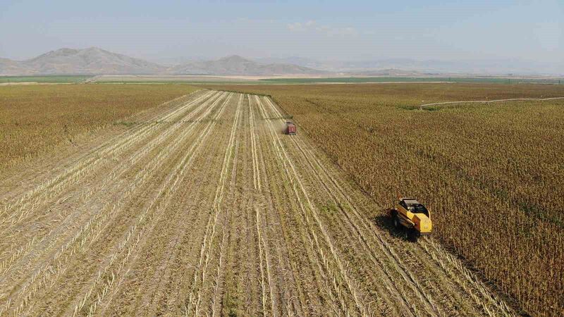 KAHRAMANMARAŞ’TA MODERN TARIM ALETLERİYLE