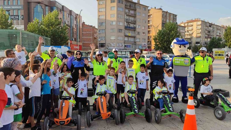 Kırşehir polisinden çocuklara ’trafik eğitimi’