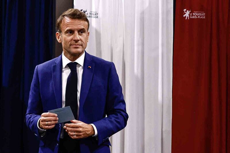 CUMHURBAŞKANI EMMANUEL MACRON