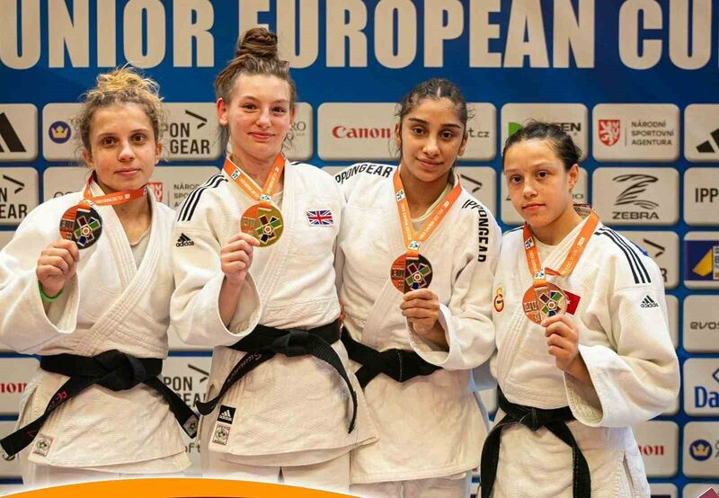 MANİSALI JUDO SPORCULARI ÇEKYA