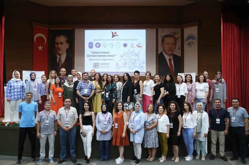 Melikgazi Belediyesi “Öğrenci Yetenekli Öğretmen Farkında” Projesini tamamladı