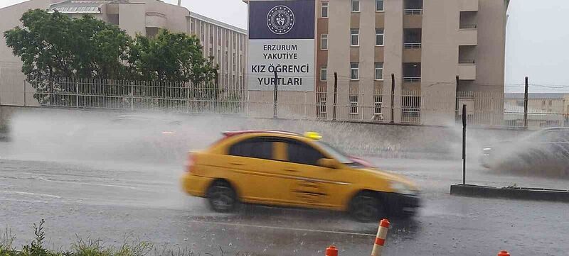 Meteorolojiden sağanak yağış uyarısı