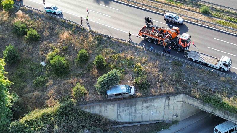 DÜZCE’DE KONTROLDEN ÇIKAN MİNİBÜS