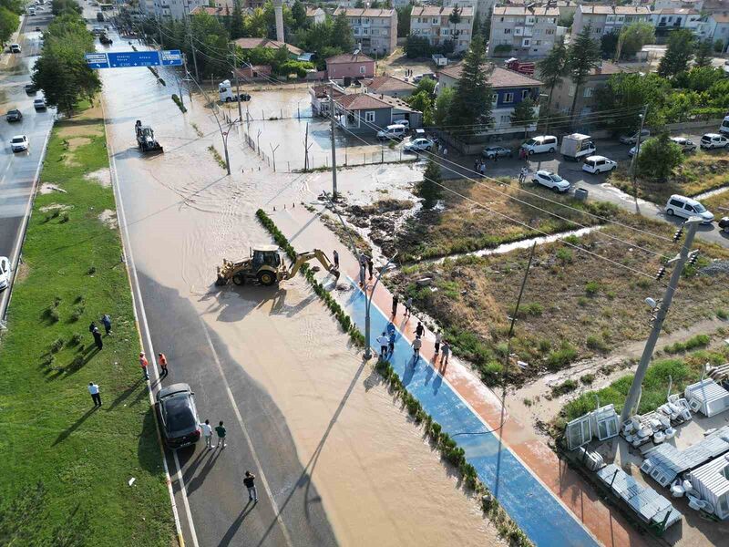 Niğde’de metrekareye 45,5 kilogram yağmur yağdı