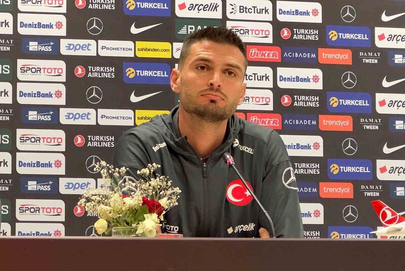 MİLLİ FUTBOLCU OKAY YOKUŞLU,