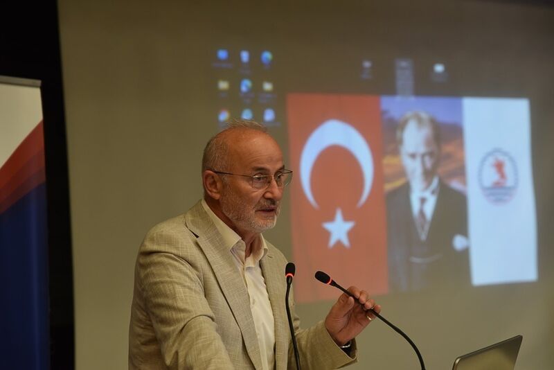 REKTÖR PROF. DR. YAVUZ