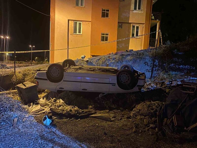 Şarampole yuvarlanan otomobilin sürücüsü alkollü çıktı